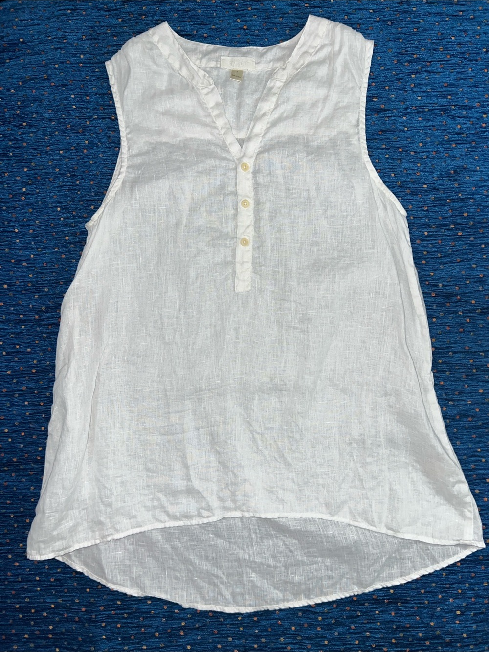 dylan White Sleeveless Linen Henley Camisole with 3 buttons size M